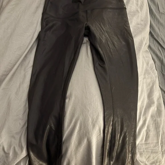 Lululemon wunder train HR 25” - Picture 2 of 4